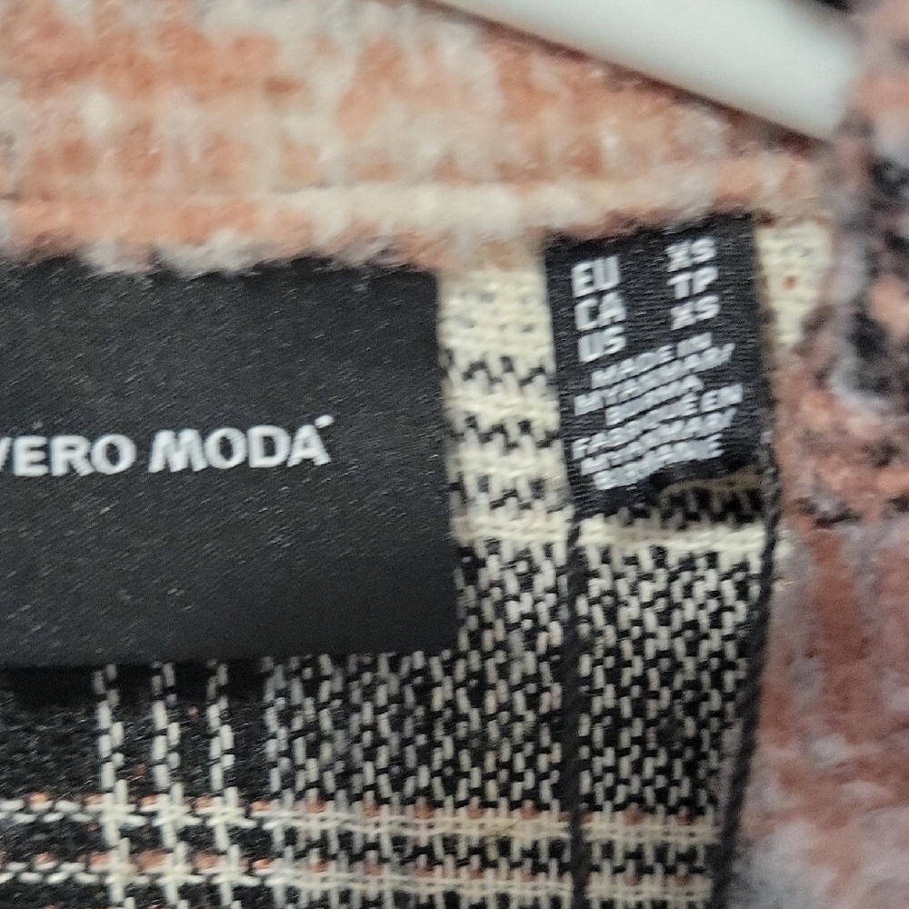 Plaid Button-Up Shirt Jacket - Picture 5 of 6
